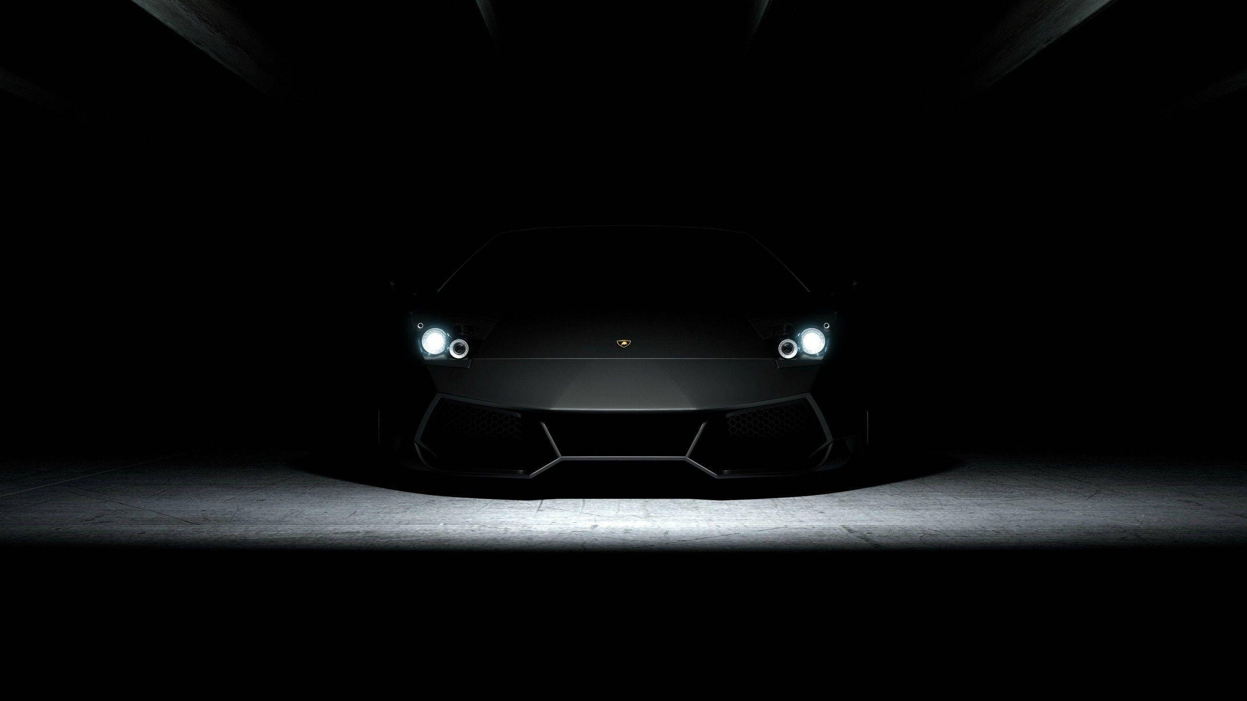 4k-black-car-in-darkness-d3bv6yjm1nr0frgn